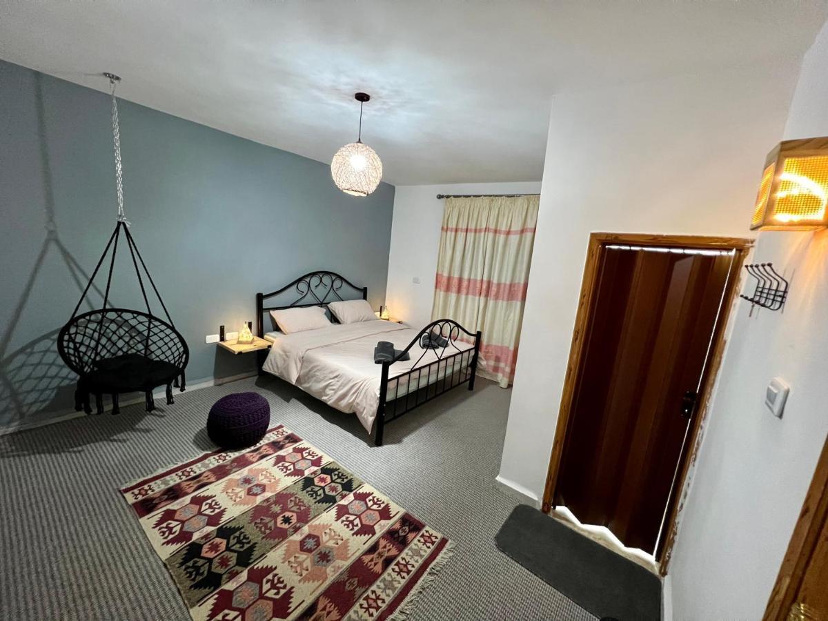 Euphoria Guest House Wadi Musa Esterno foto