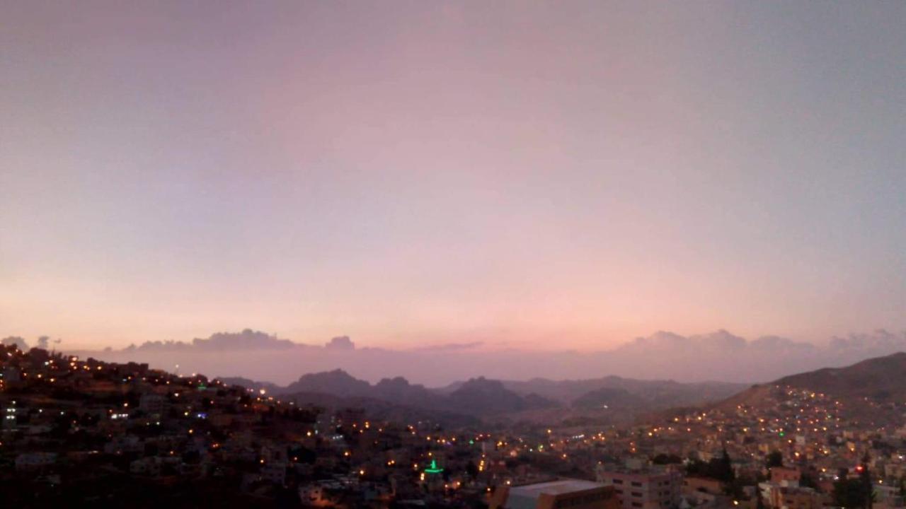 Euphoria Guest House Wadi Musa Esterno foto